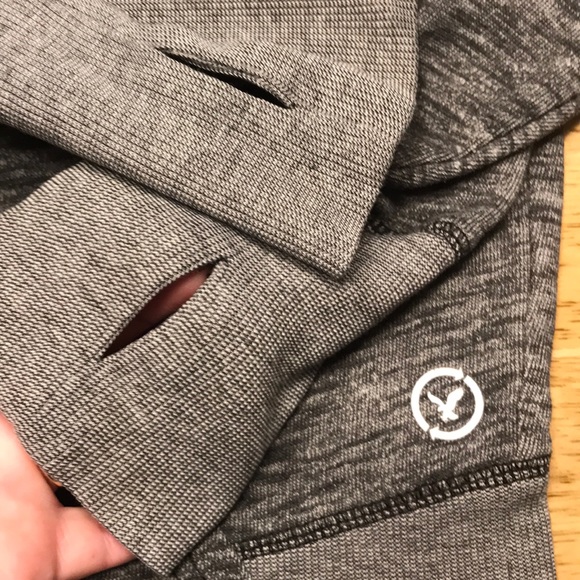 Bundle of 7 tops and sweatshirts - Picture 10 of 11